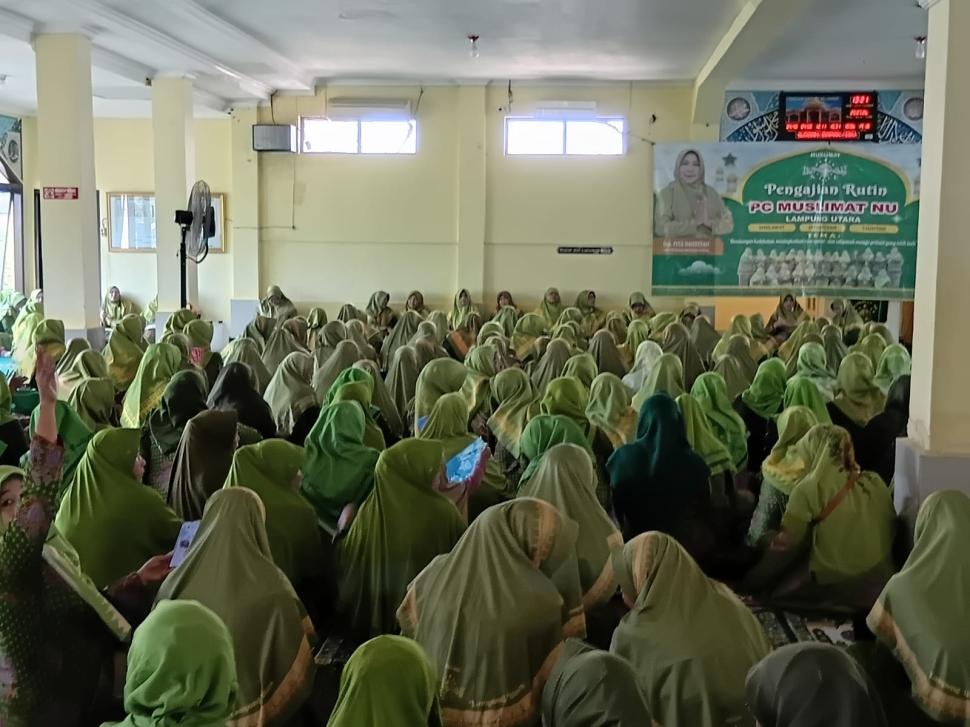 Pengajian Rutin Muslimat NU Lampung Utara Perkuat Ukhuwah dan Spirit Keistiqamahan
